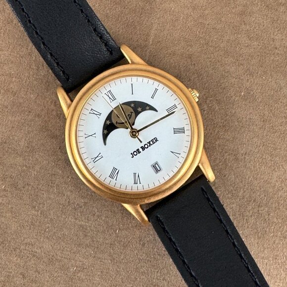 Vintage and rare, the 1995 Smiling Joe Boxer Moon phase watch main image 7
